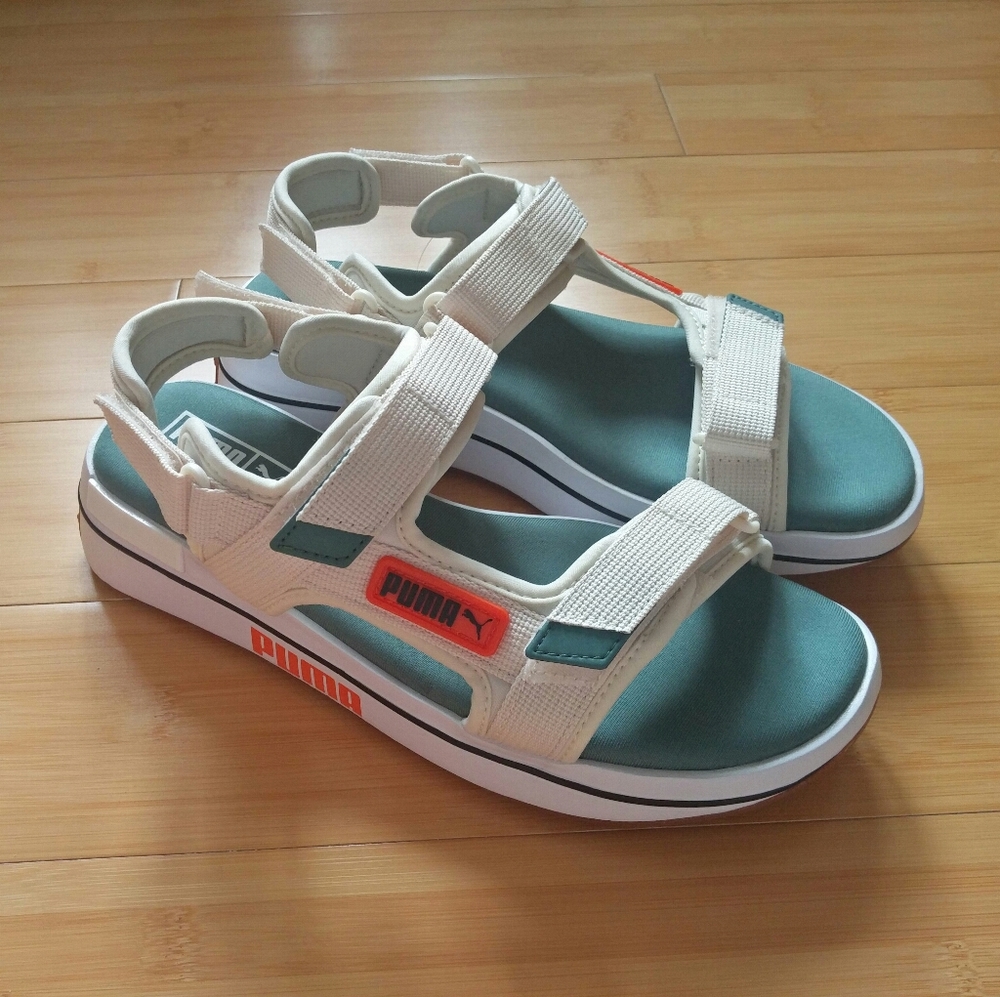 -NEW- Puma Future Rider Sandals Beige 5.5